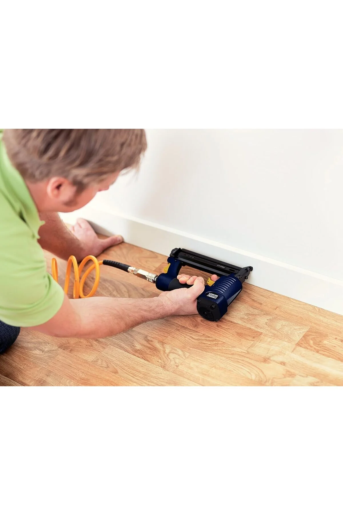 Rapid PBS121 Pneumatic Nailer & Stapler Kit with Accessories - Image 3