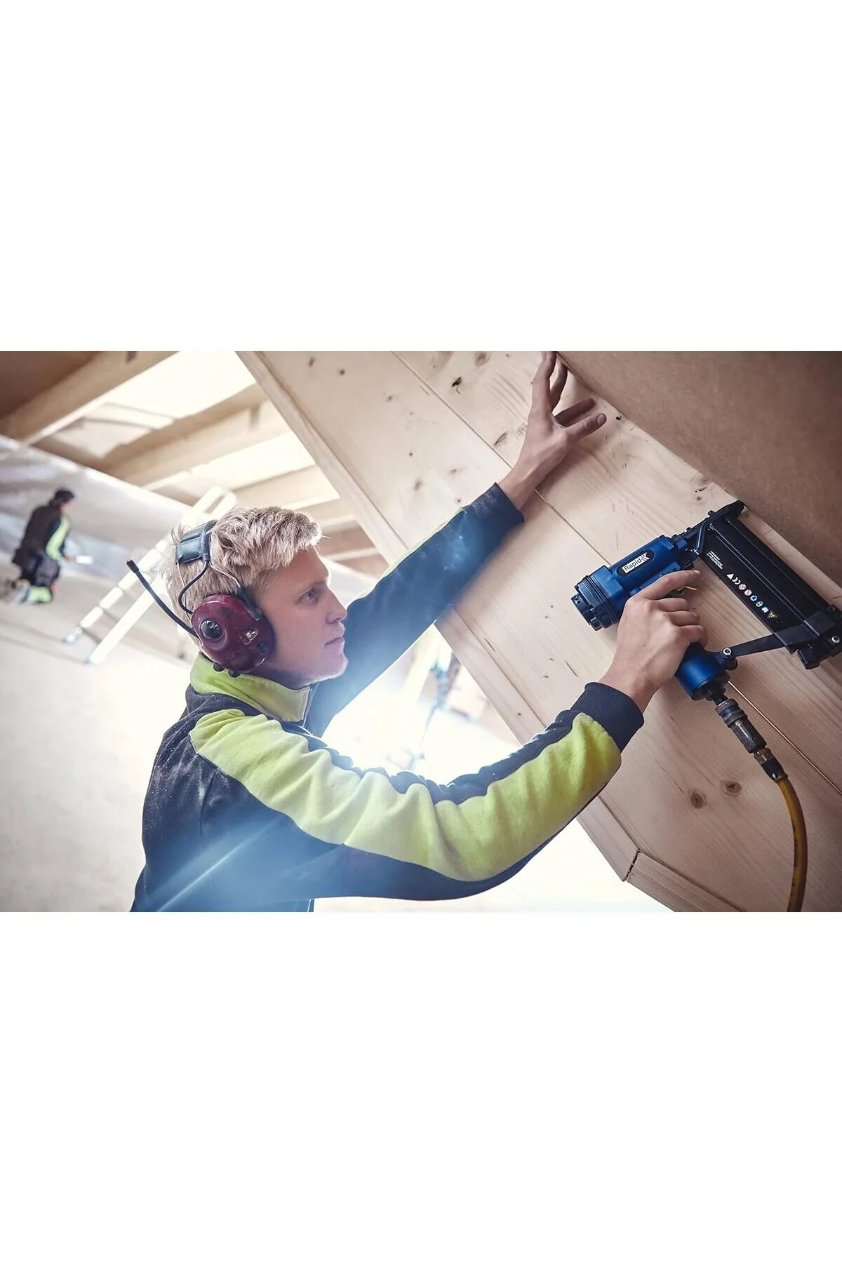 Rapid PBS151 Pneumatic Combi Nailer & Stapler Kit with Accessories - Image 8
